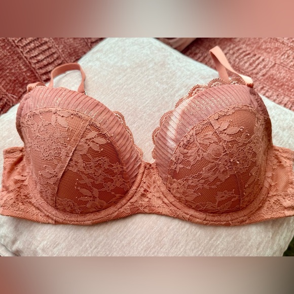 Victoria’s Secret bra💖 - Picture 1 of 8